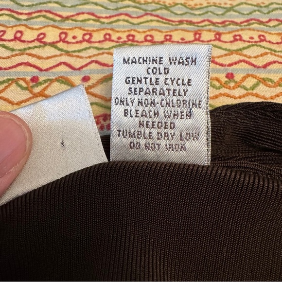 Chico's Travelers Classic Long Knit Jacket Chocolate Brown Size 1 - Picture 3 of 5